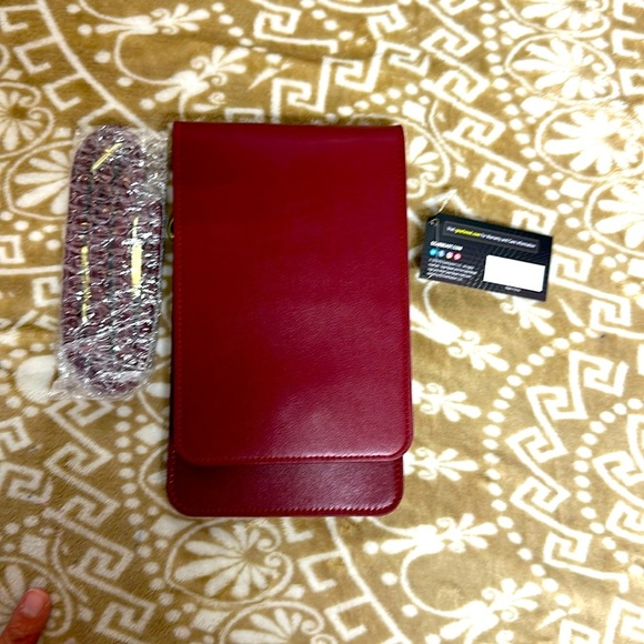 Gear Beast Cross Body Cell Phone Pouch Purse Credit Card and ID Slots With Strap - Picture 1 of 8